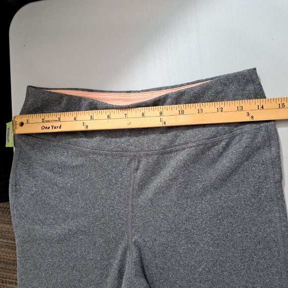 MARIKA SPORT WOMEN'S MID RISE CAPRI LEGGINGS MEDIUM 8-10, Gray/peach *NEW - Picture 5 of 13